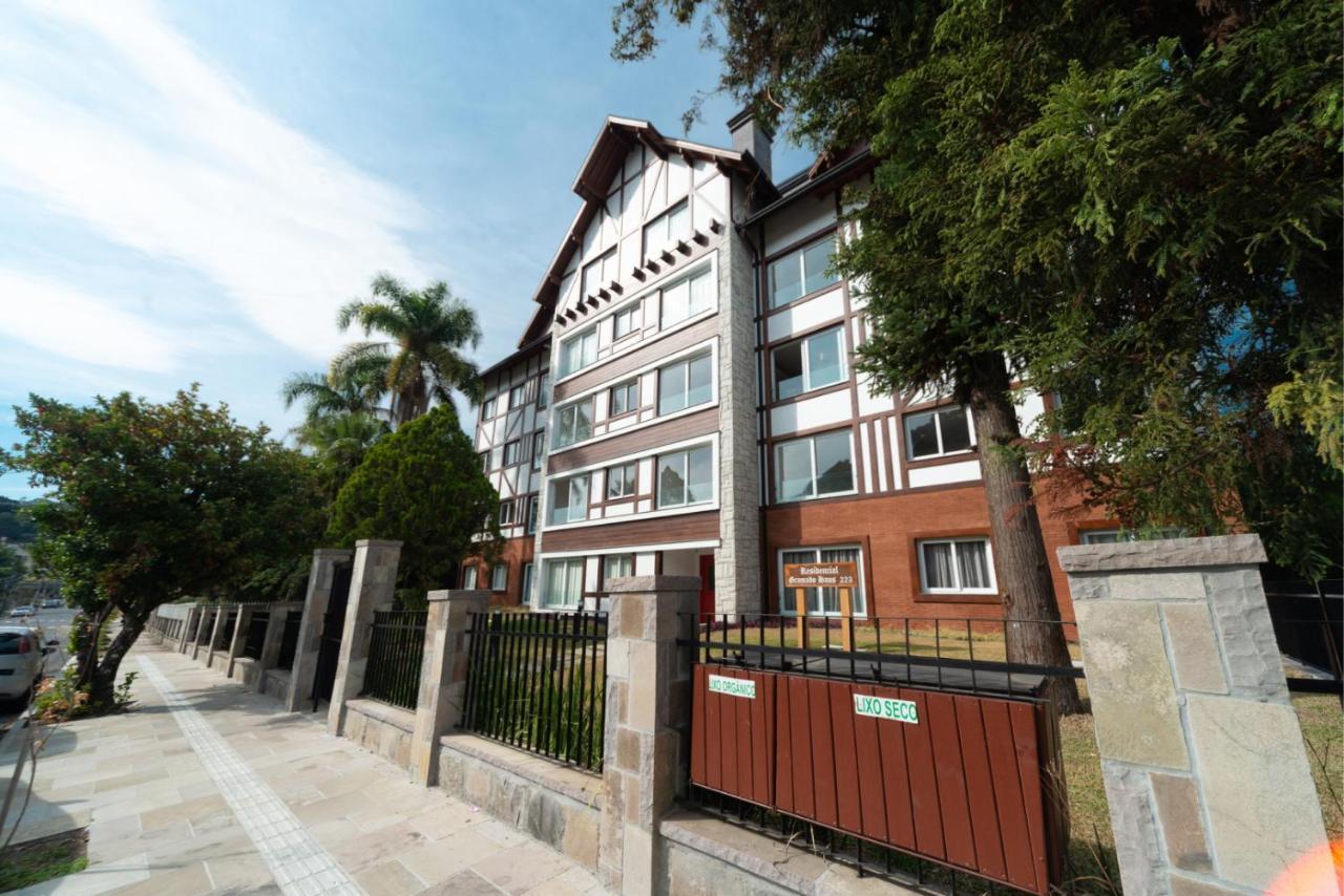 Apto Lindamente Decorado No Centro De Gramado Apartment Bagian luar foto